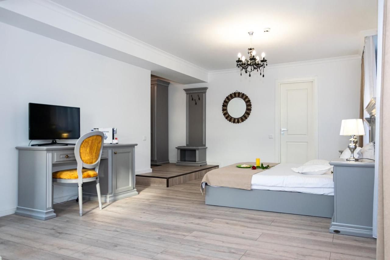 Carul Din Stele Hotel Coţofenii din Faţă Exterior foto