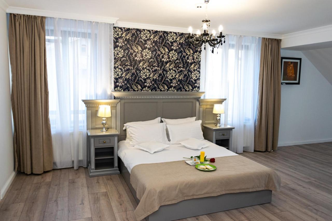 Carul Din Stele Hotel Coţofenii din Faţă Exterior foto